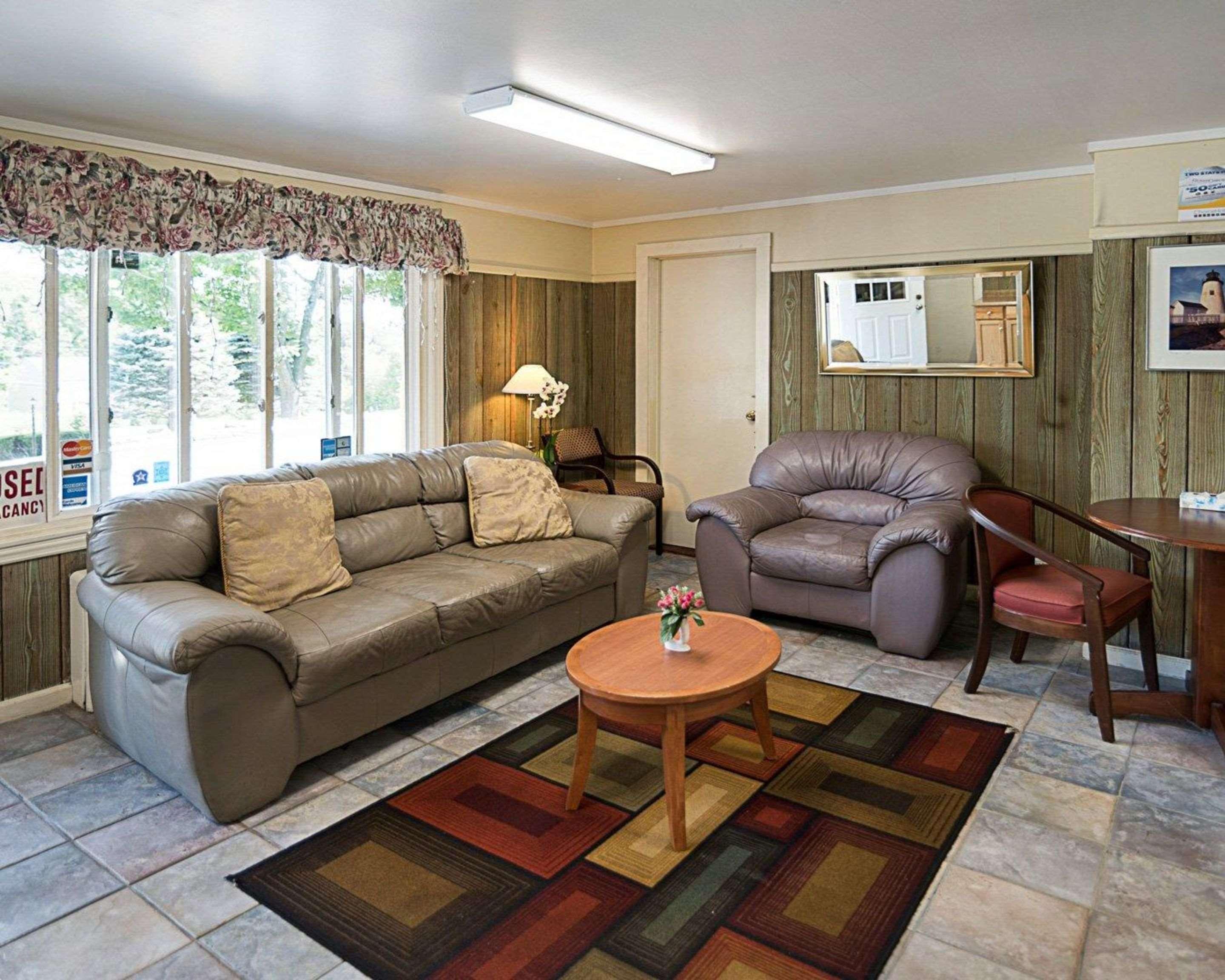 Rodeway Inn Westminster Экстерьер фото